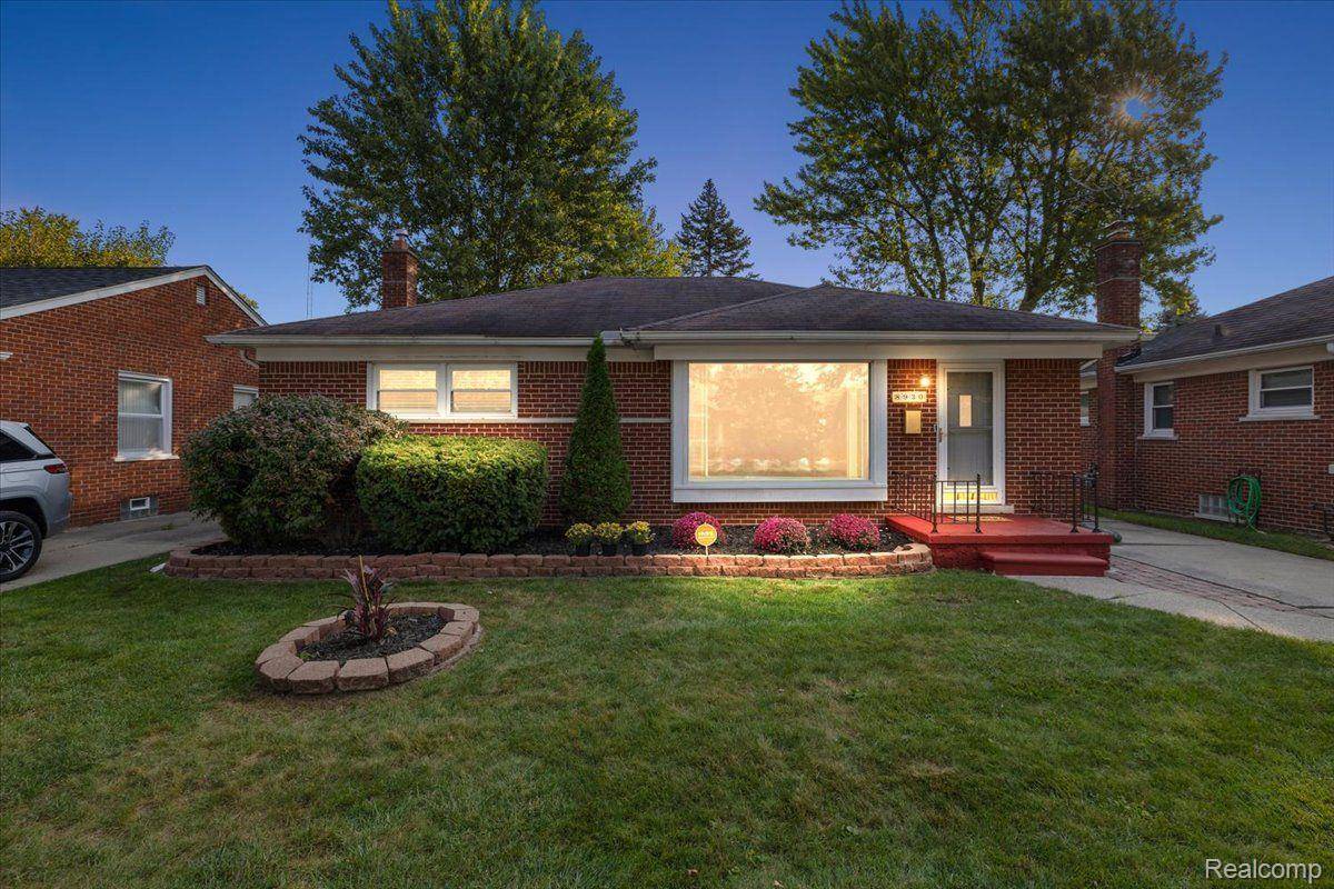 Redford, MI 48239,8930 BRADY