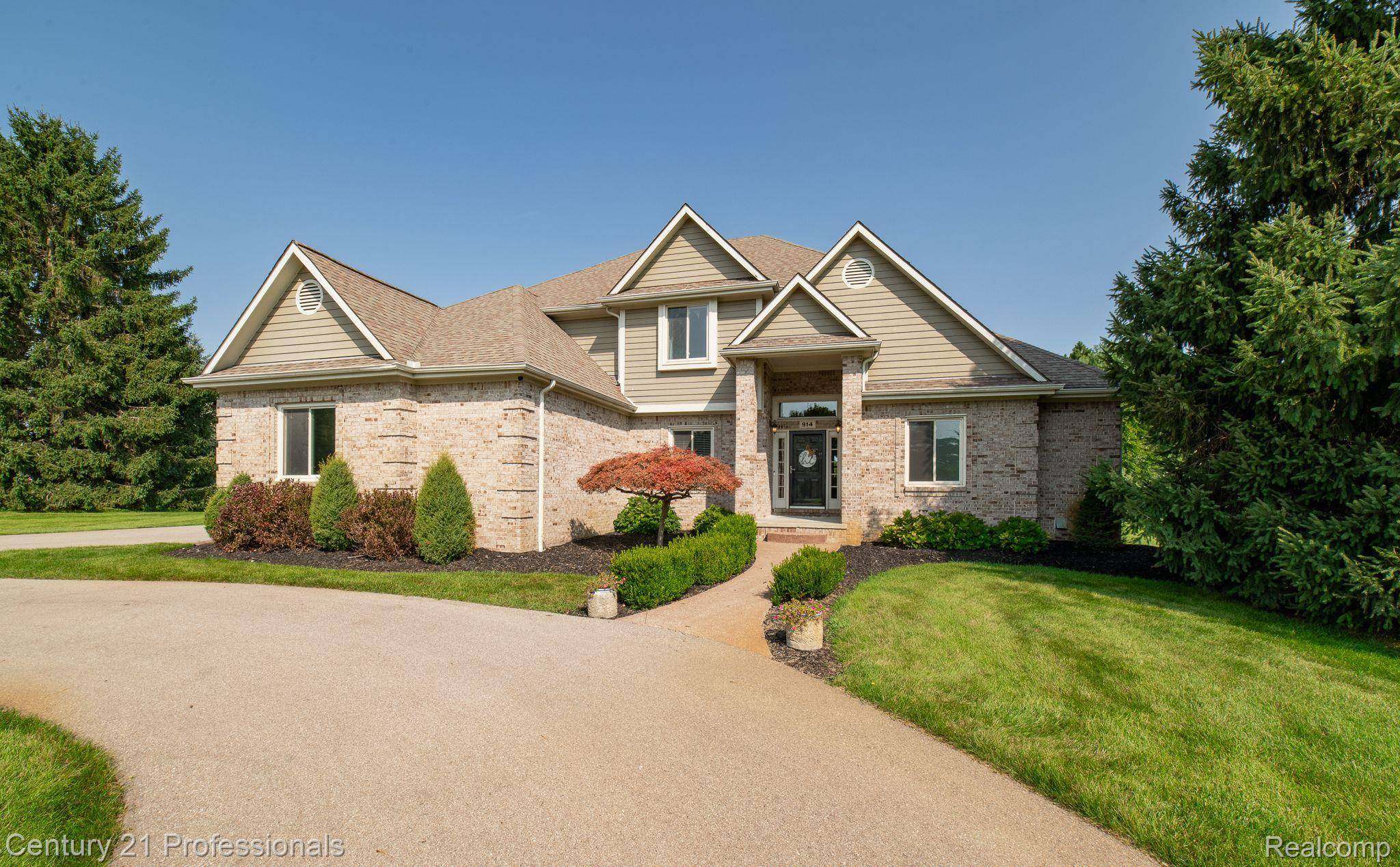 Clarkston, MI 48348,914 SHREWSBURY DR