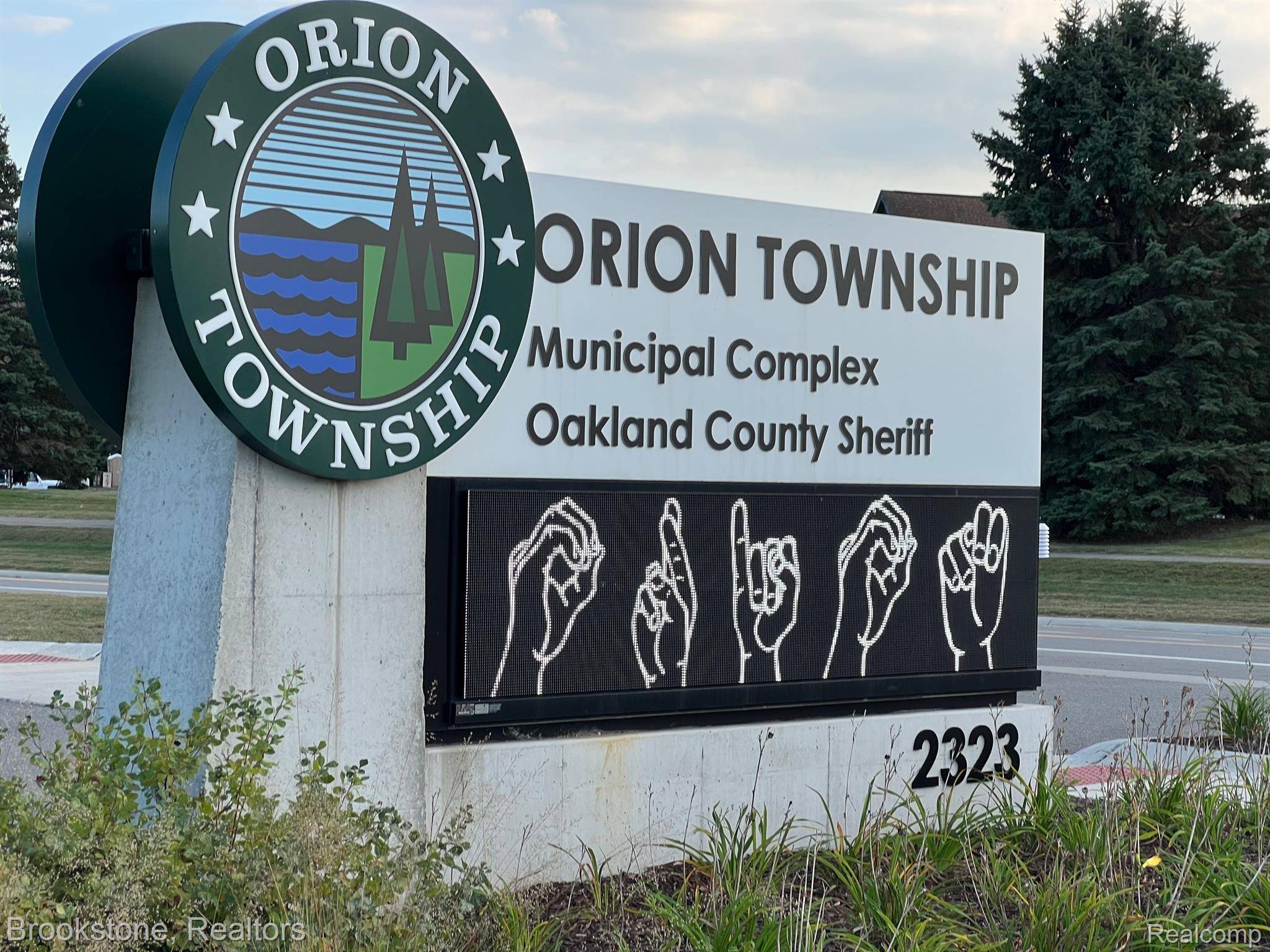 Lake Orion, MI 48362,2205 Cole RD