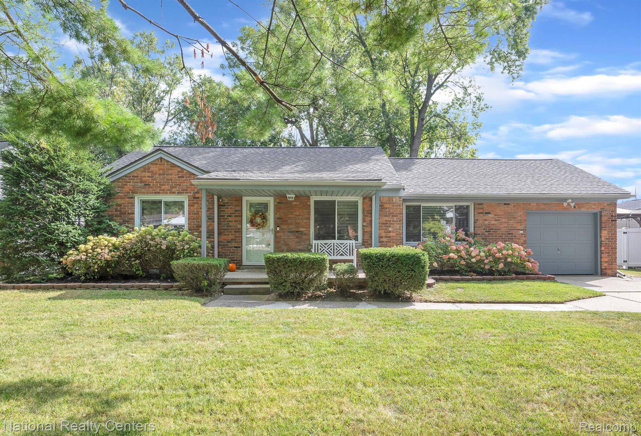 Livonia, MI 48154,15340 Foch ST