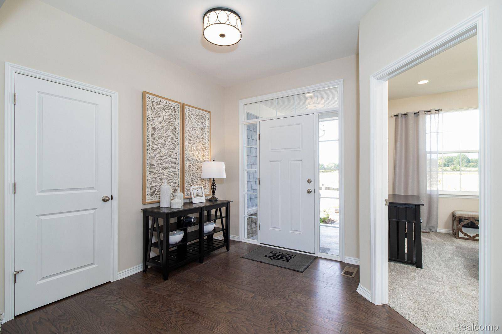 Wixom, MI 48393,1882 EMERALD LN