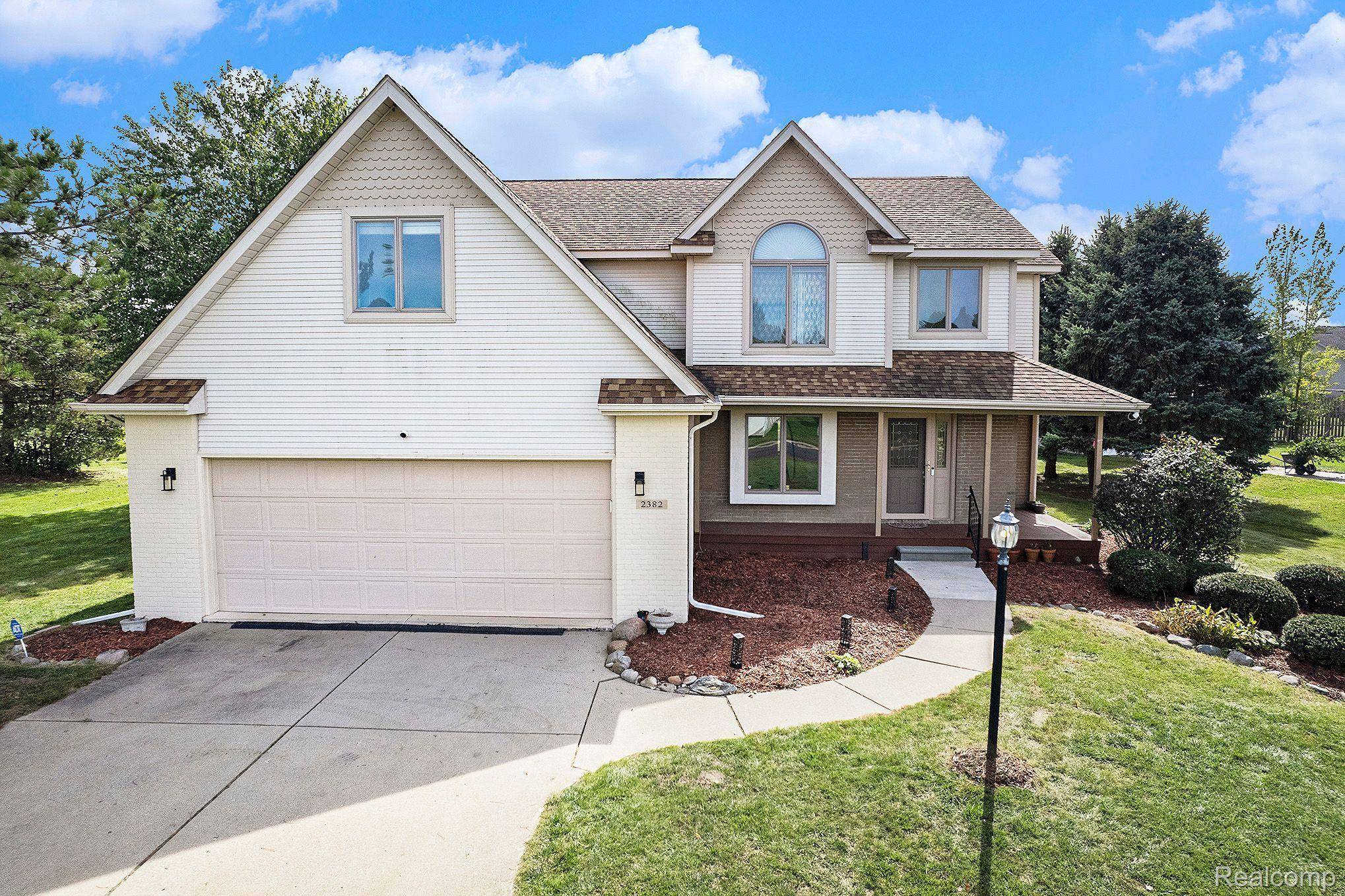 Flushing, MI 48433,2382 FLAGSTONE DR