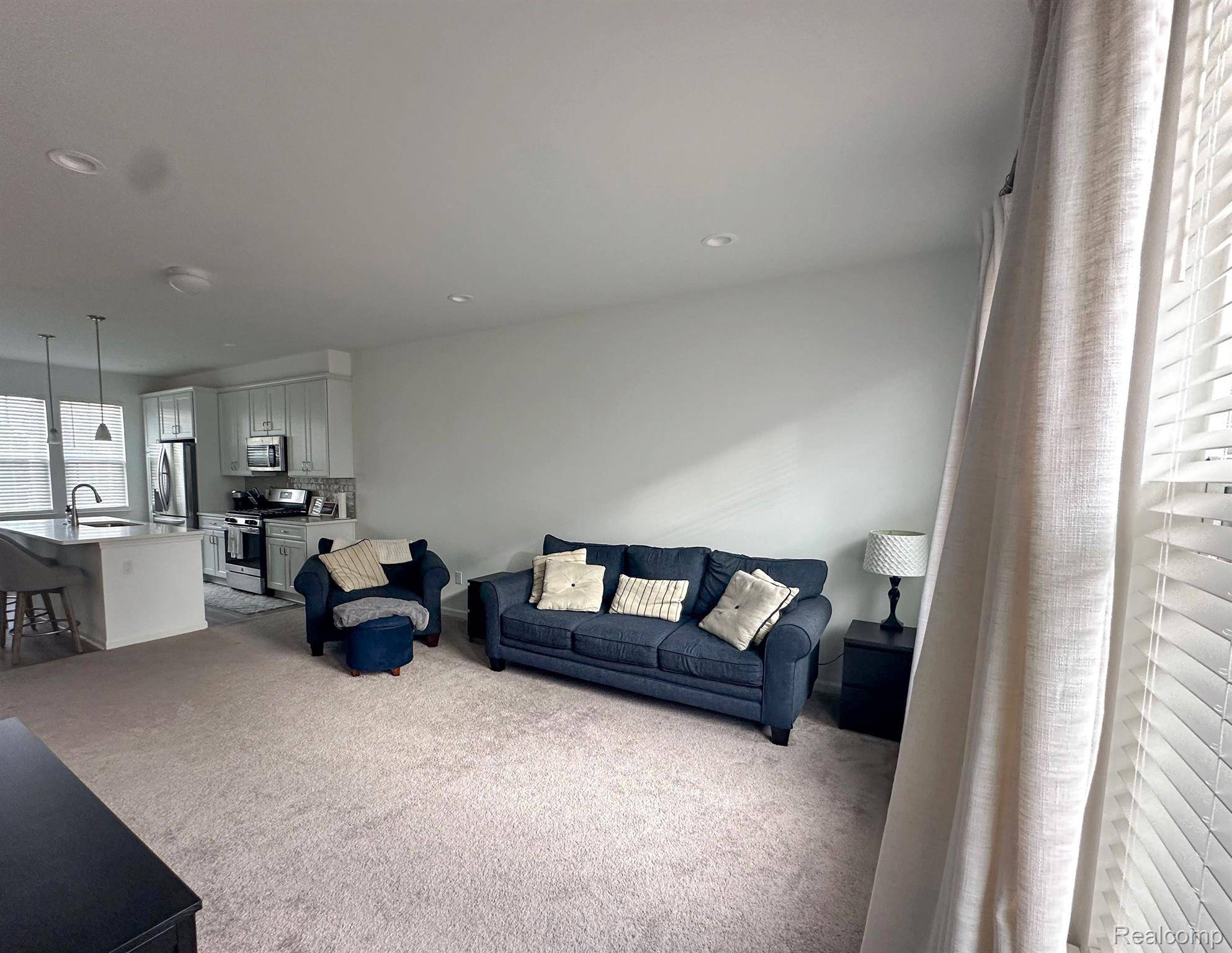 Wixom, MI 48393,195 MONUMENT LN