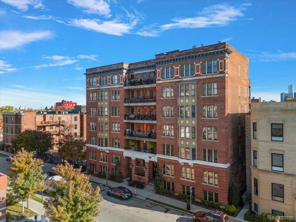 Detroit, MI 48201,78 Watson ST #10