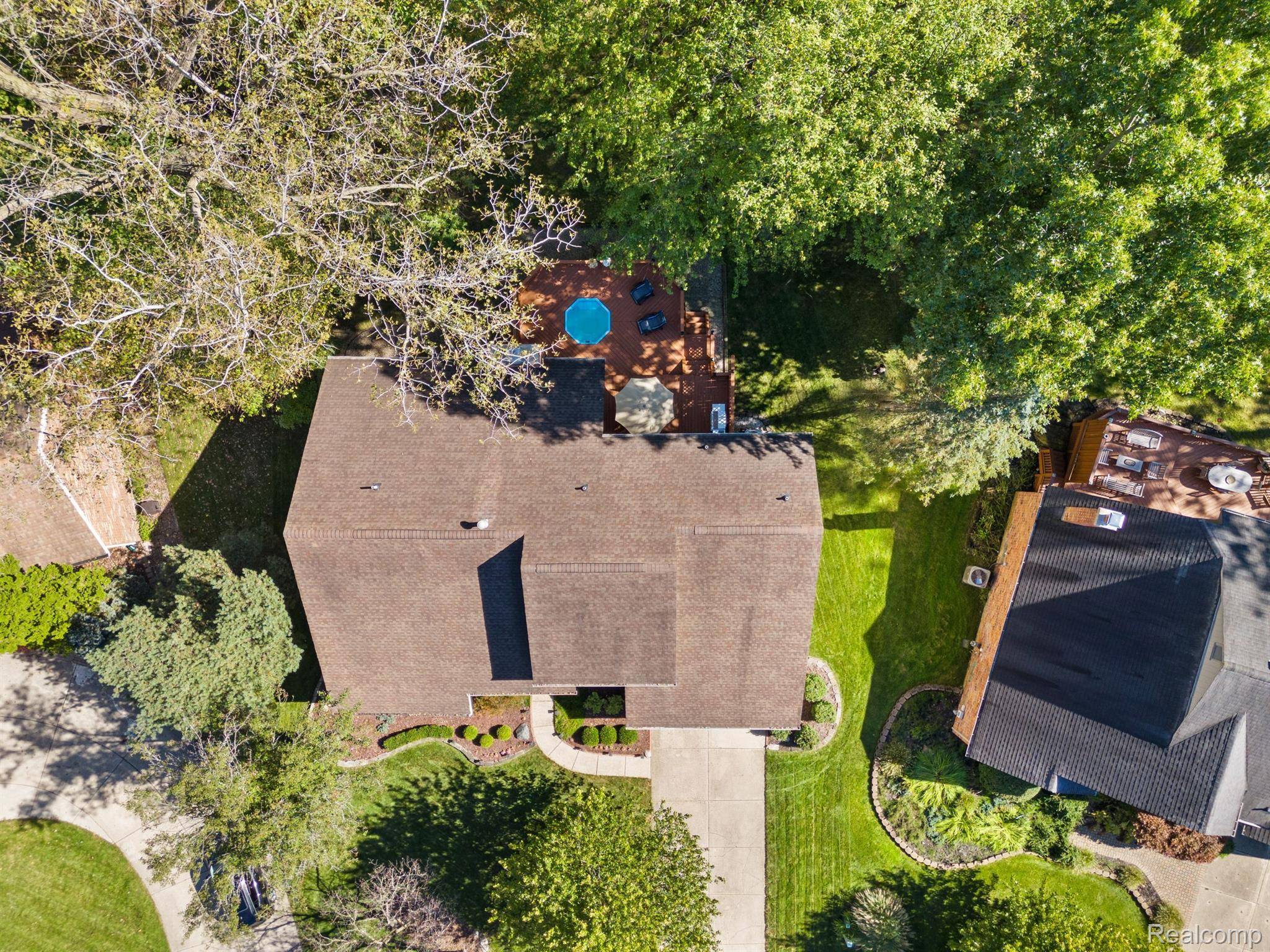 Rochester Hills, MI 48307,713 RIVER BEND DR