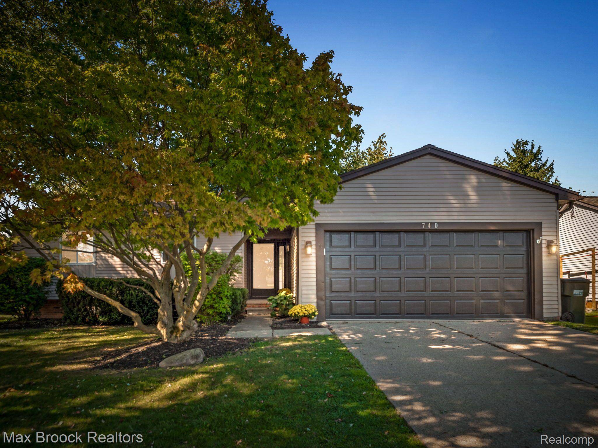 Rochester Hills, MI 48307,740 DRESSLER LN