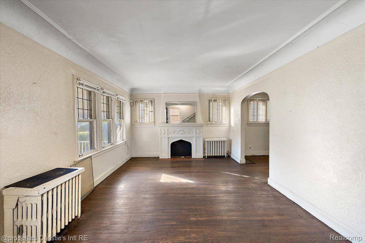 Detroit, MI 48221,16237 LAWTON ST