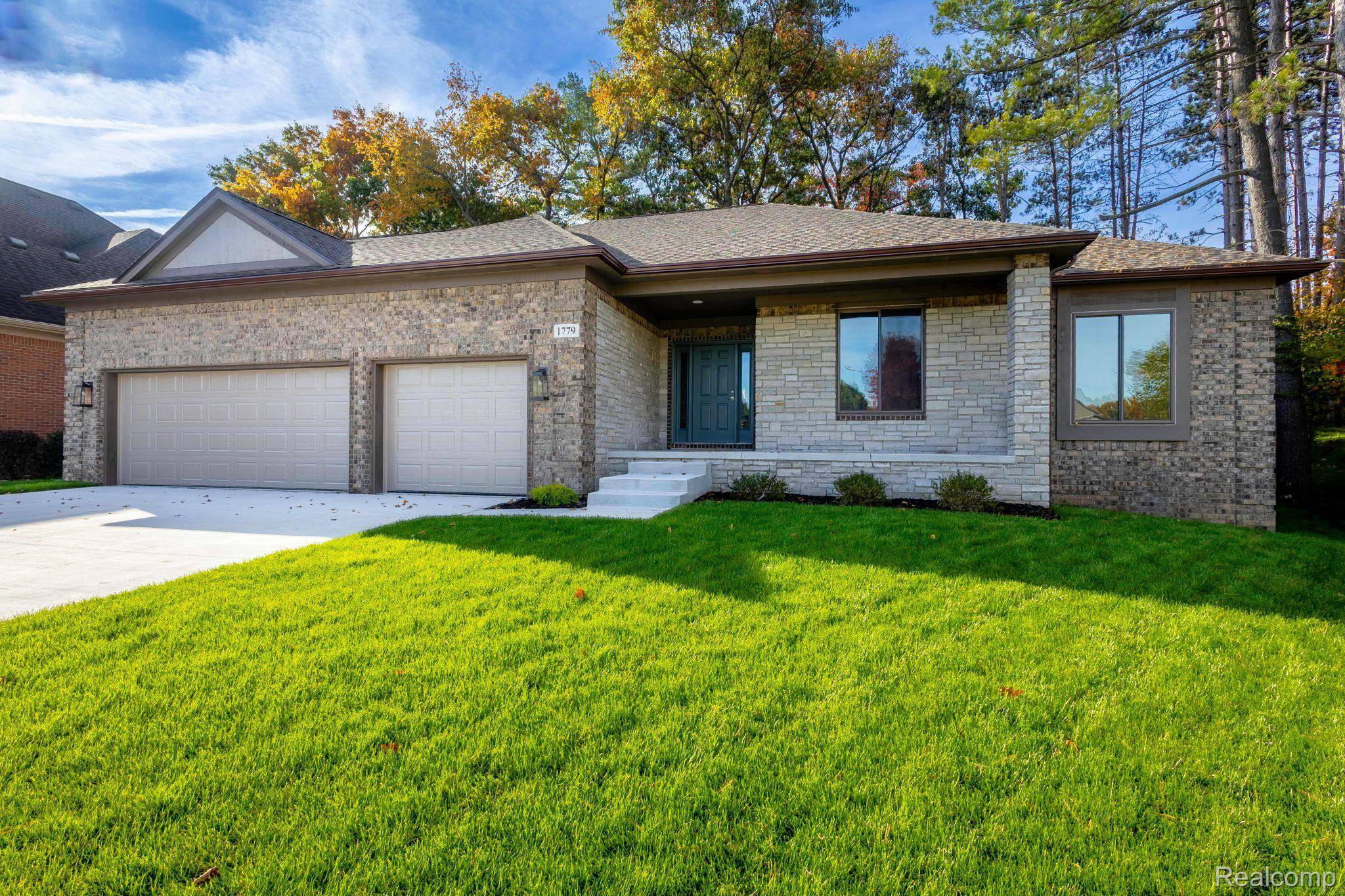 Oxford, MI 48371,1779 TROON