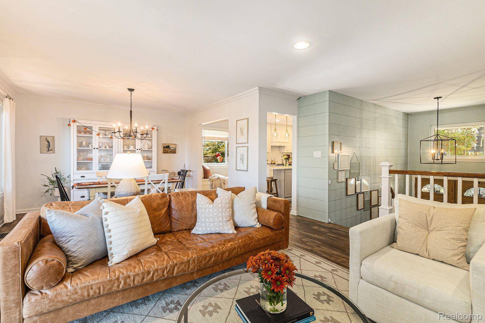 Wixom, MI 48393,1582 CHOWNINGS GLEN DR