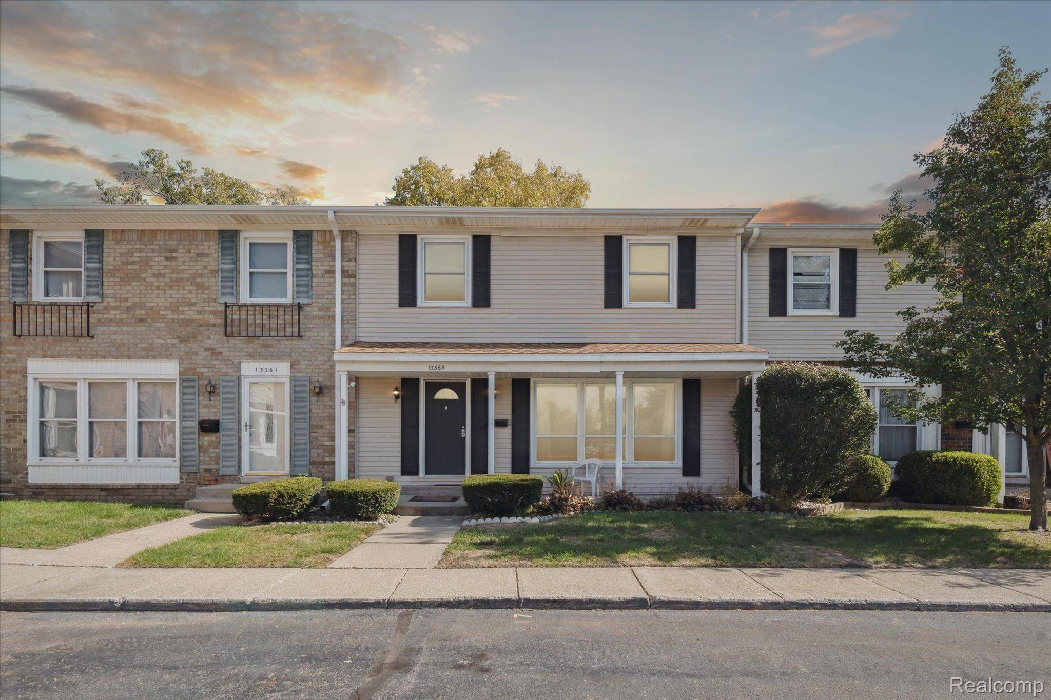 Belleville, MI 48111,13365 LAKE POINT BLVD