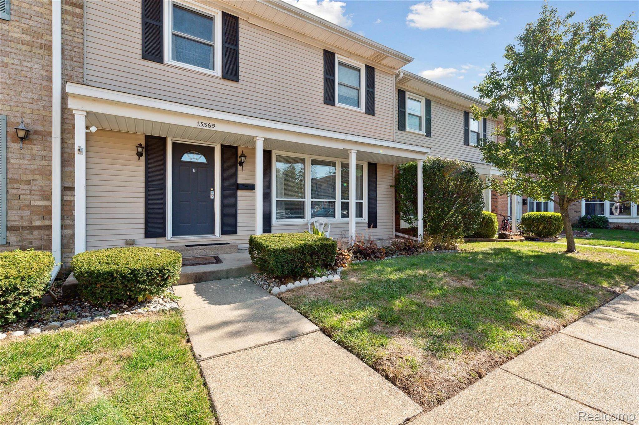 Belleville, MI 48111,13365 LAKE POINT BLVD