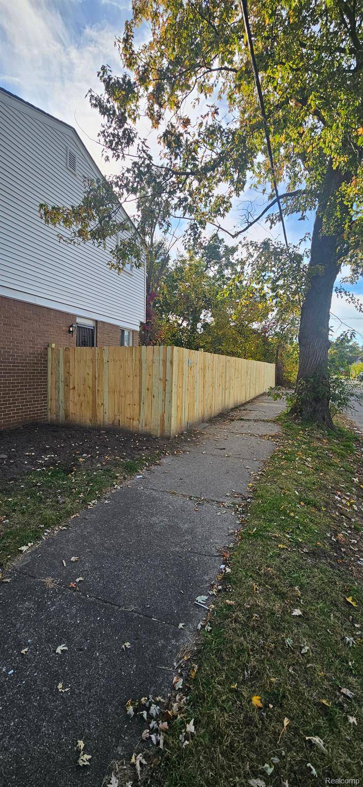 Detroit, MI 48221,18519 MONICA ST