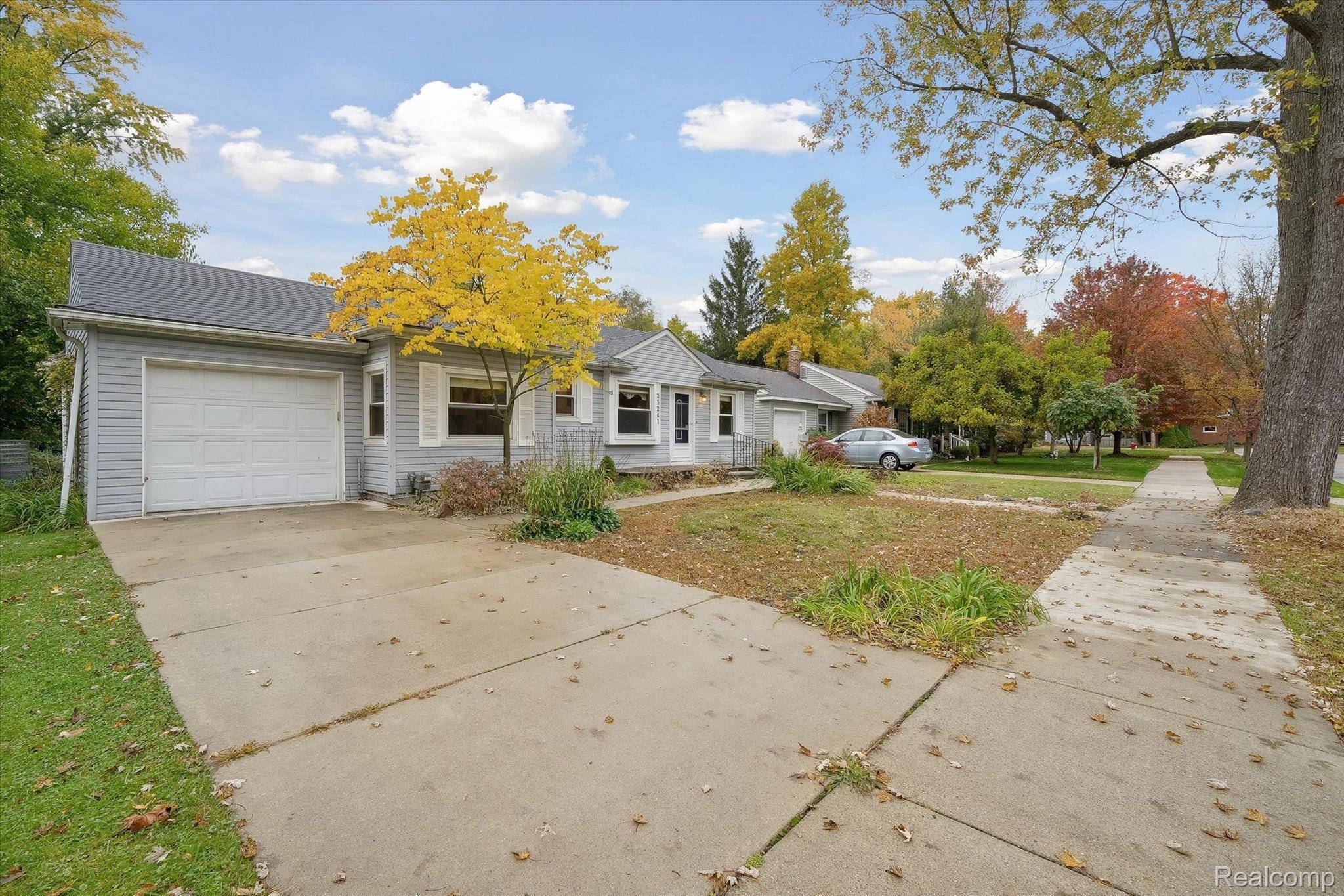 Farmington, MI 48336,23241 LILAC ST