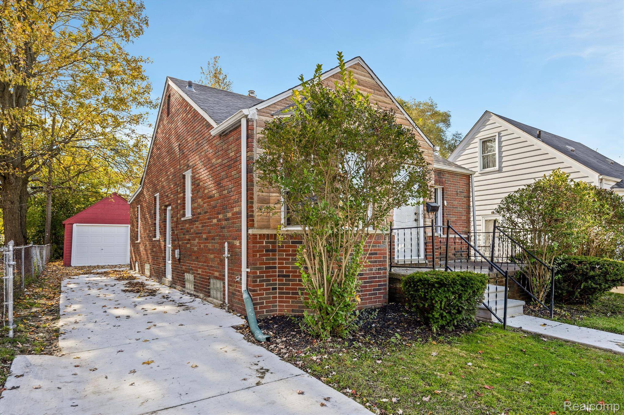 Harper Woods, MI 48225,20032 KENOSHA ST