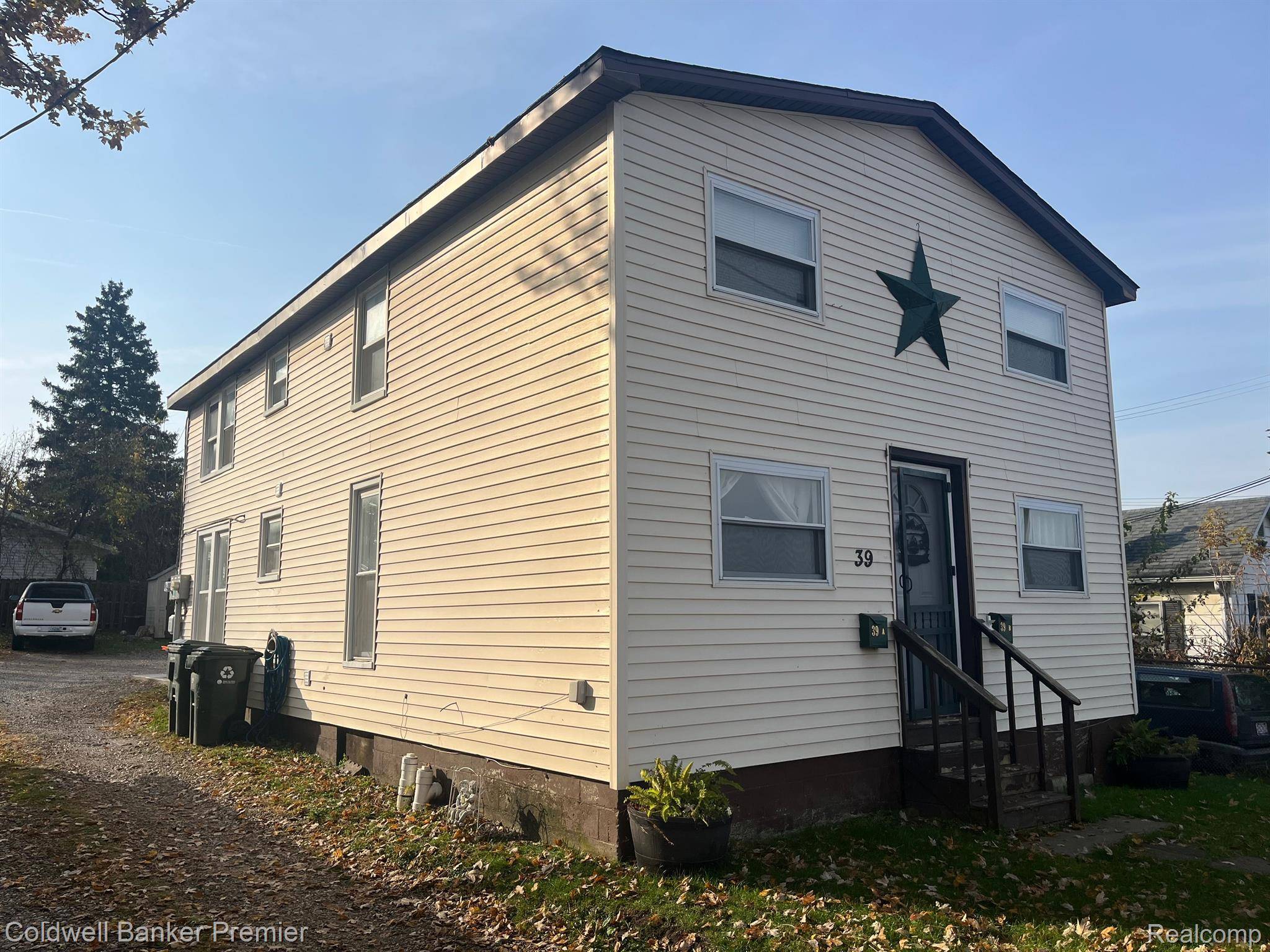 Lake Orion, MI 48362,39 HEIGHTS RD