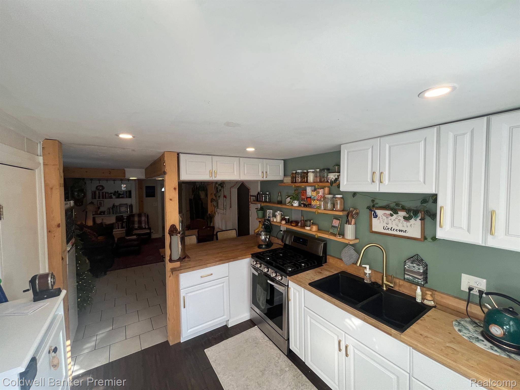 Lake Orion, MI 48362,39 HEIGHTS RD