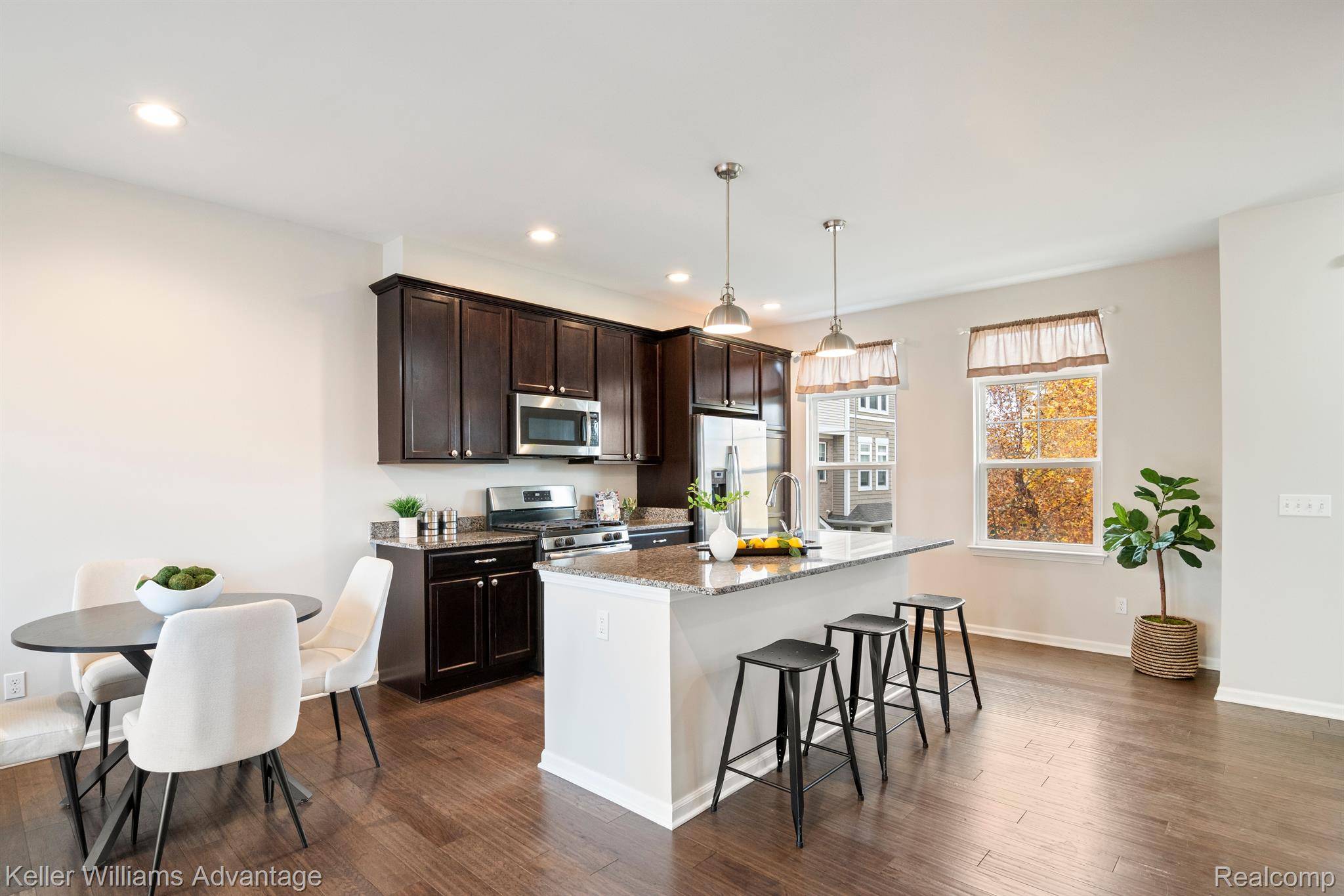 Wixom, MI 48393,419 WRIGHT ST