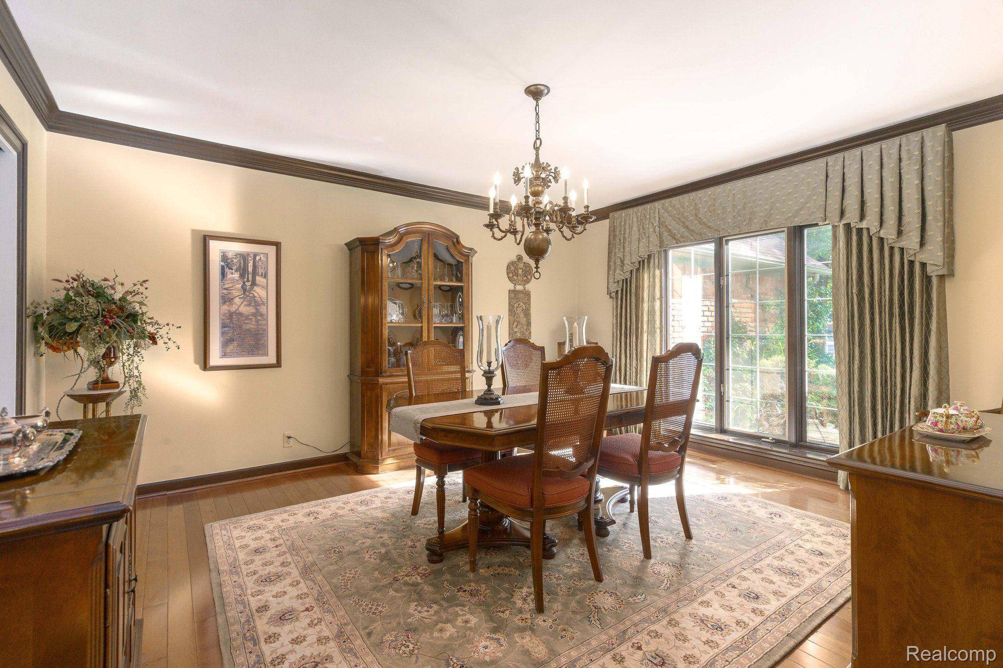 Bloomfield Hills, MI 48304,840 HIDDEN PINE RD