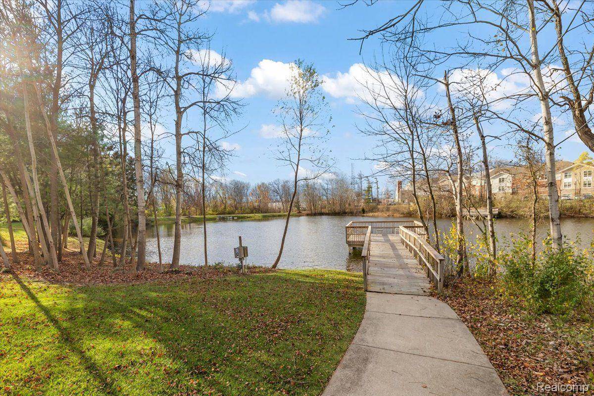 Clarkston, MI 48346,6600 TRILLIUM VILLAGE LN #13