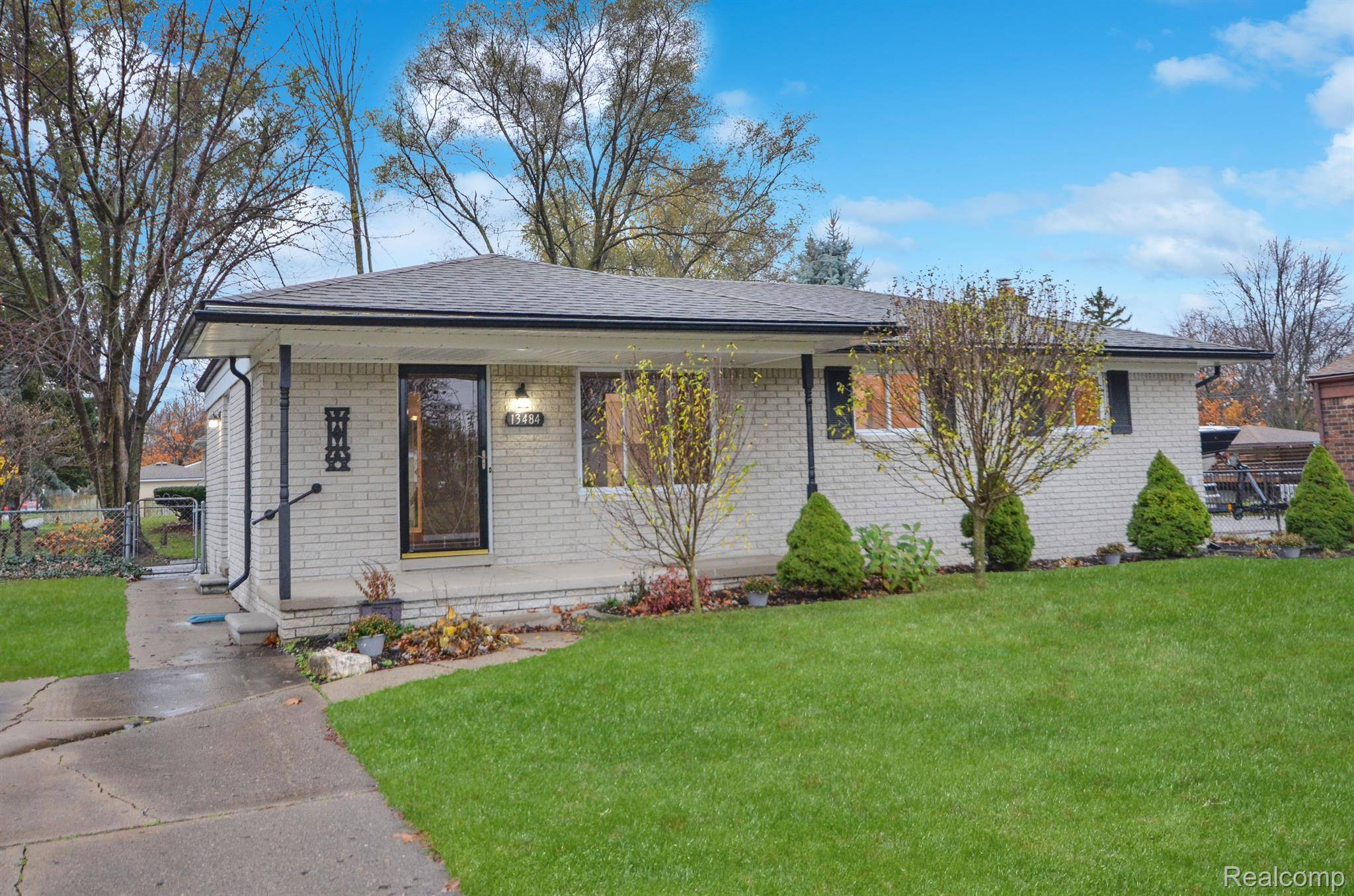 Sterling Heights, MI 48313,13484 Bernadette CT