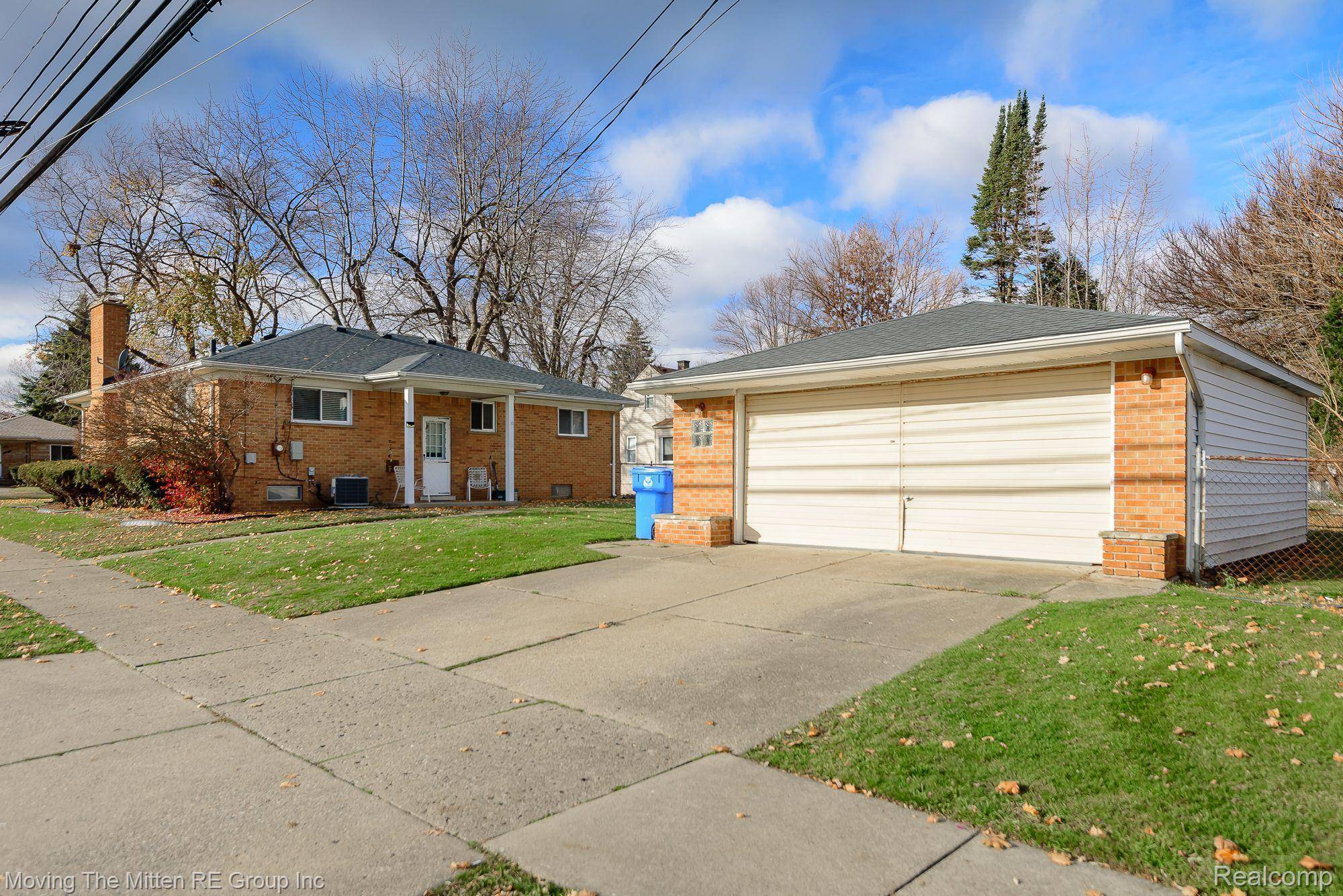 Dearborn Heights, MI 48127,6802 HIGHVIEW ST