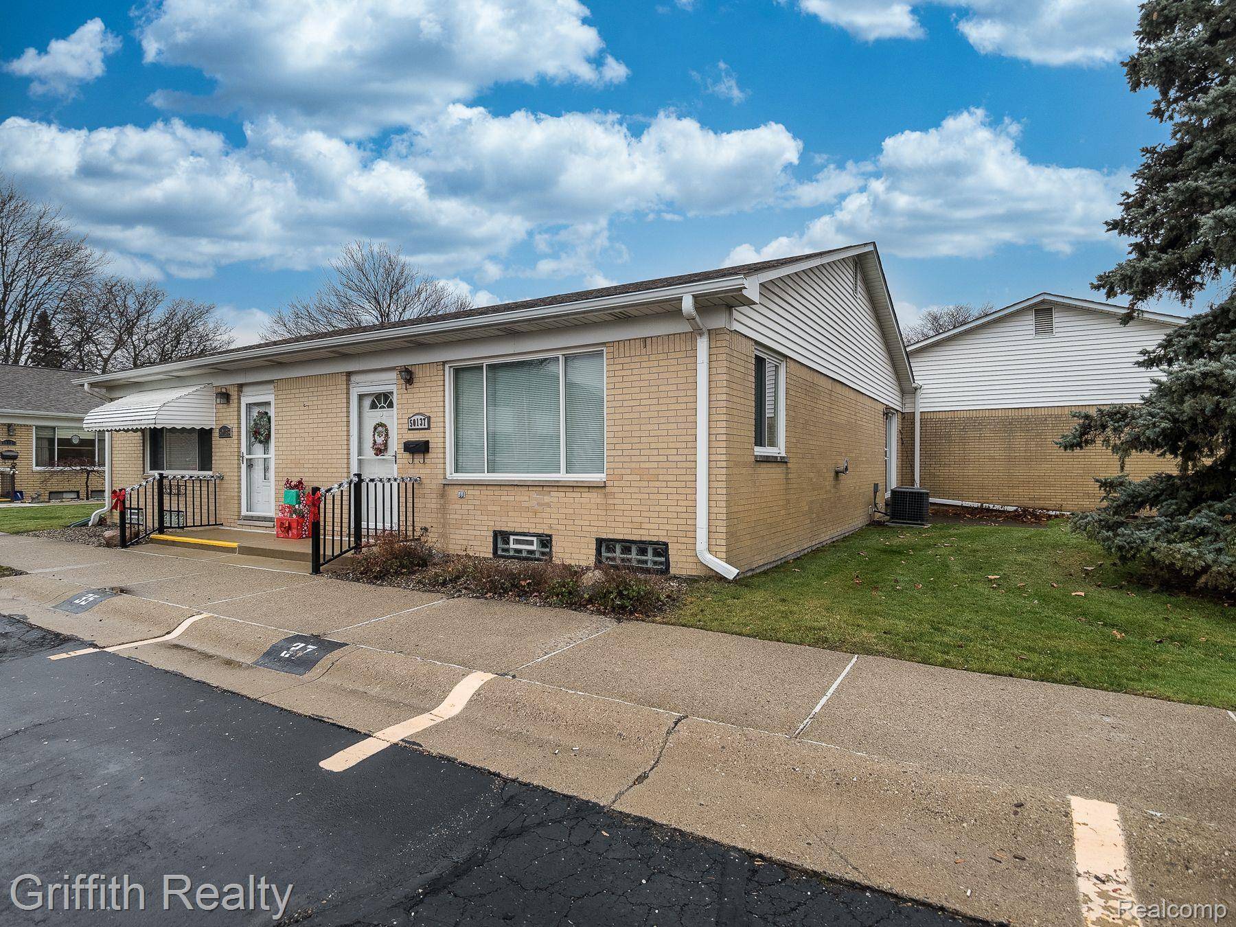 Wixom, MI 48393,50137 HELFER BLVD