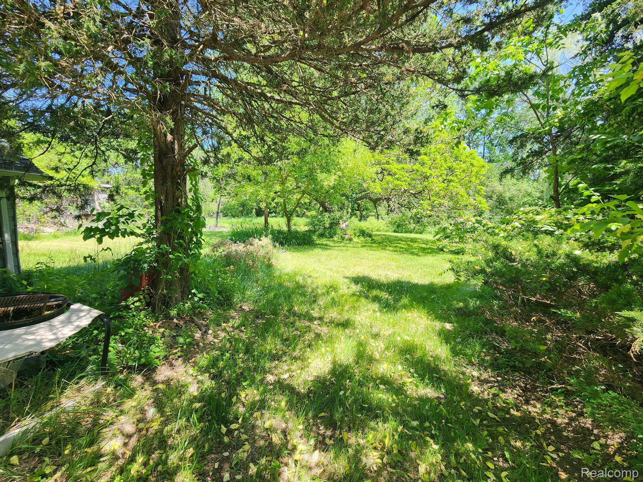 Belleville, MI 48111,24745 KARR RD