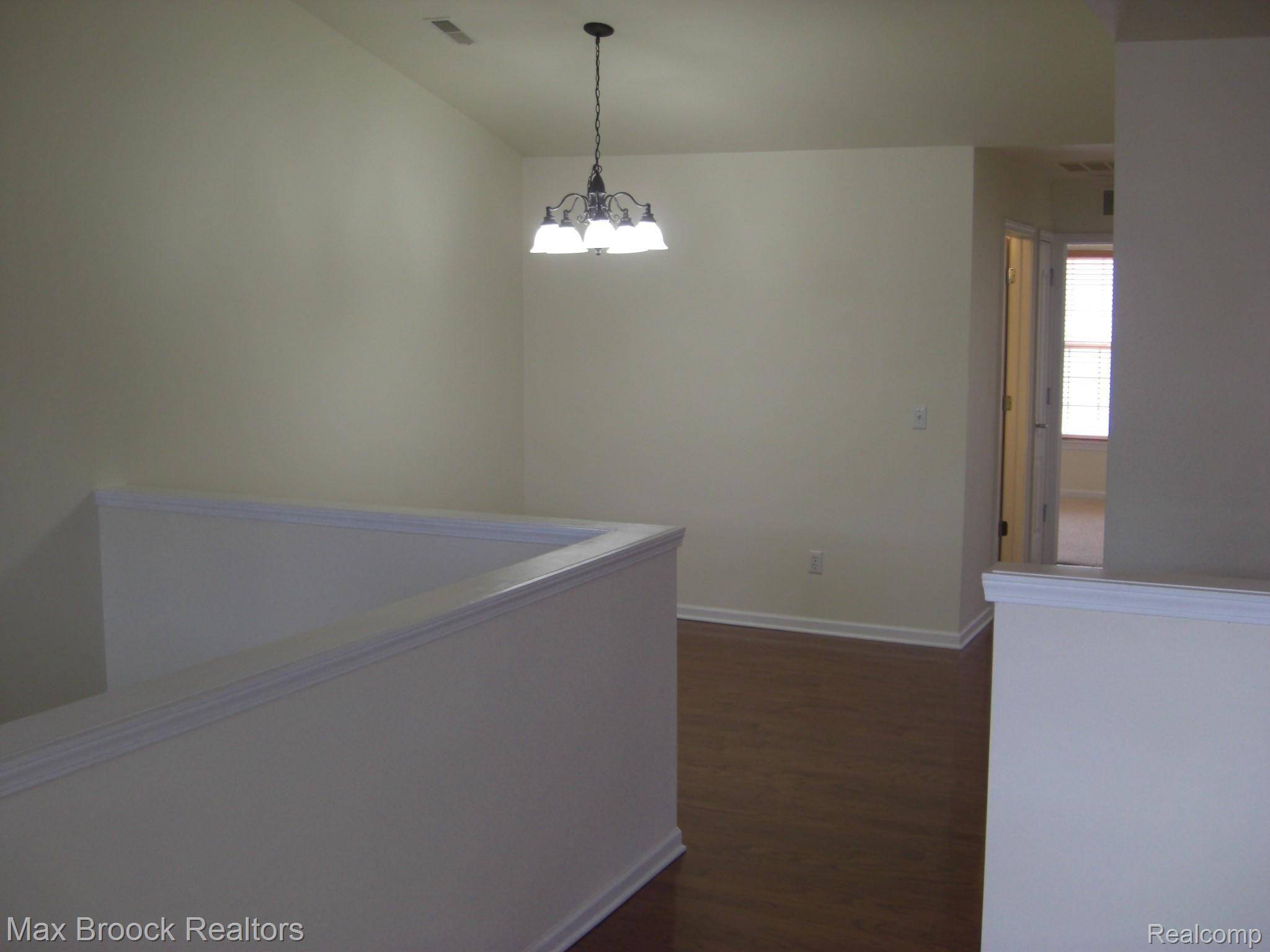 Novi, MI 48377,28017 HOPKINS DR #98