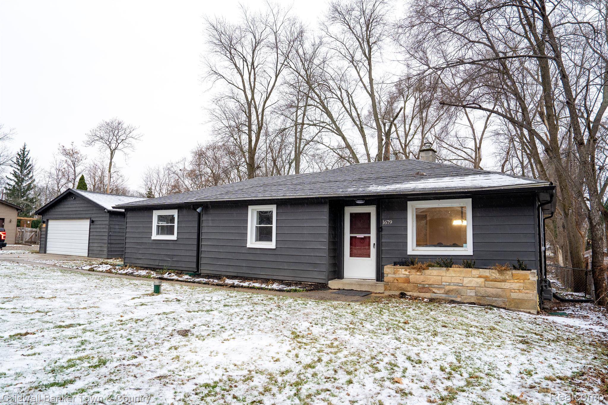 Wolverine Lake, MI 48390,1679 WILKSHIRE ST