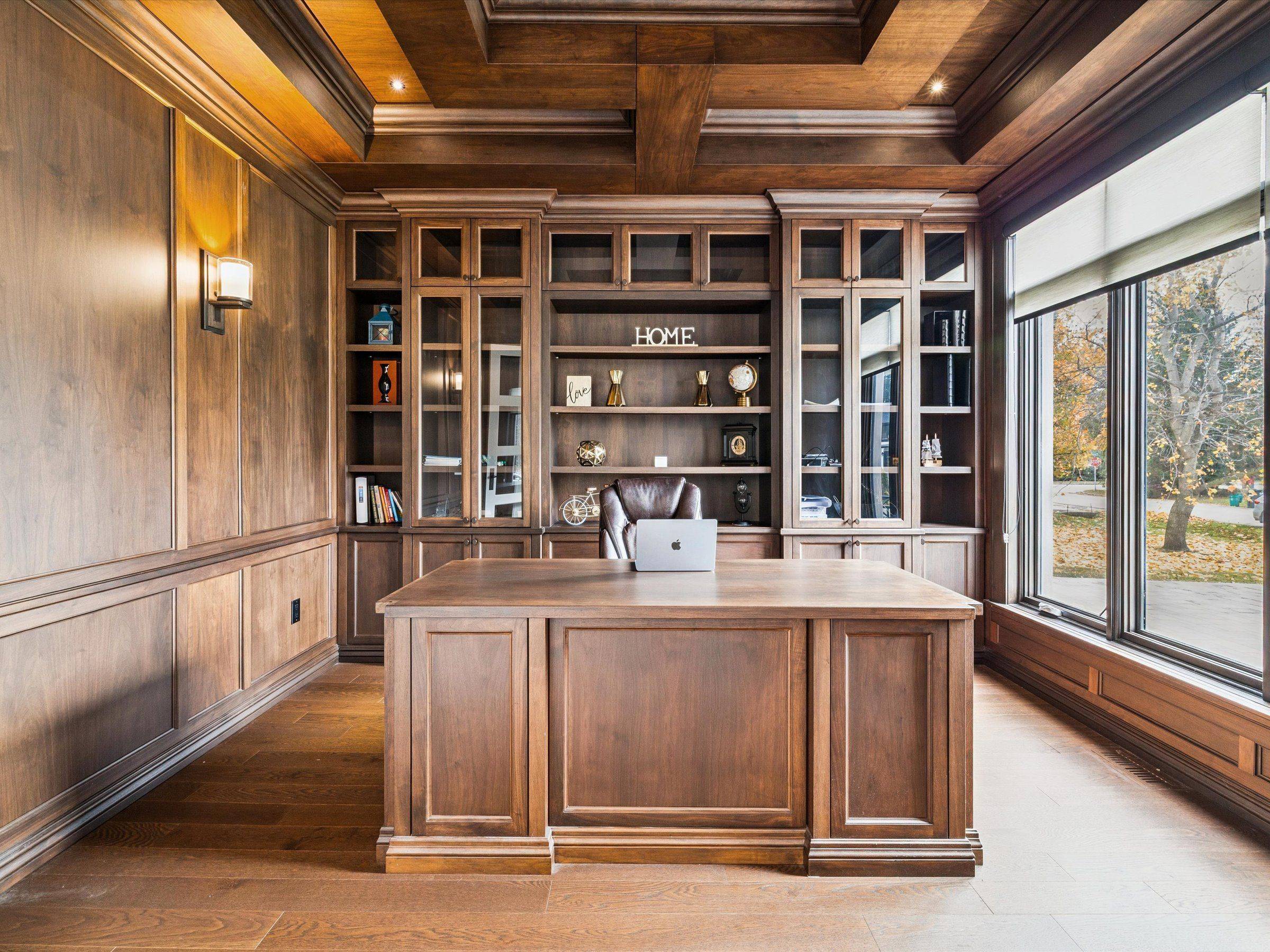 Oakville, ON L6J 2P5,2032 Deramore DR