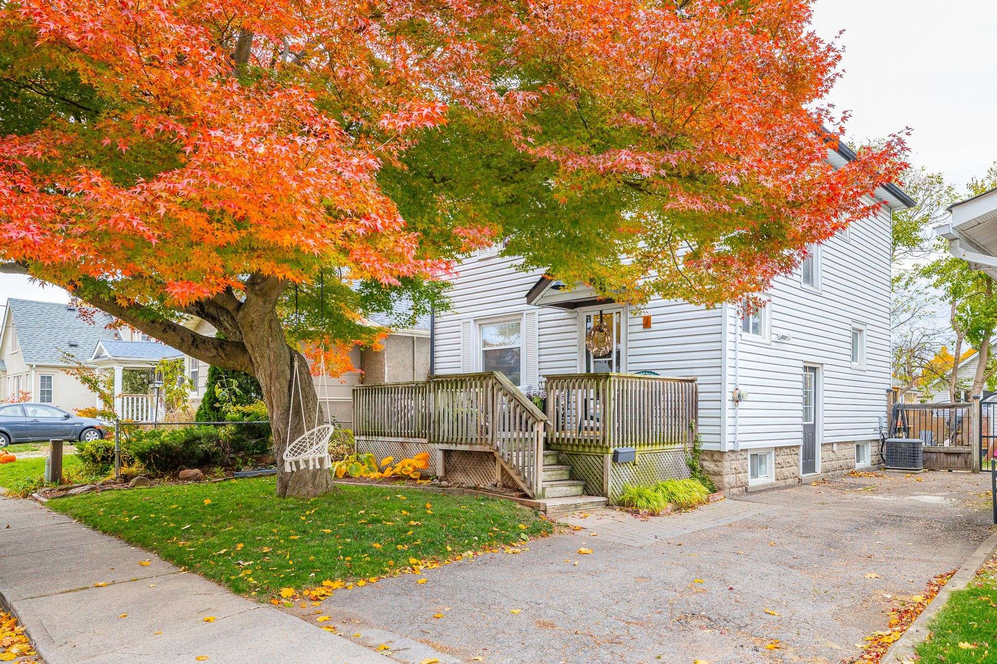 St. Catharines, ON L2R 1H2,7 Linwood ST