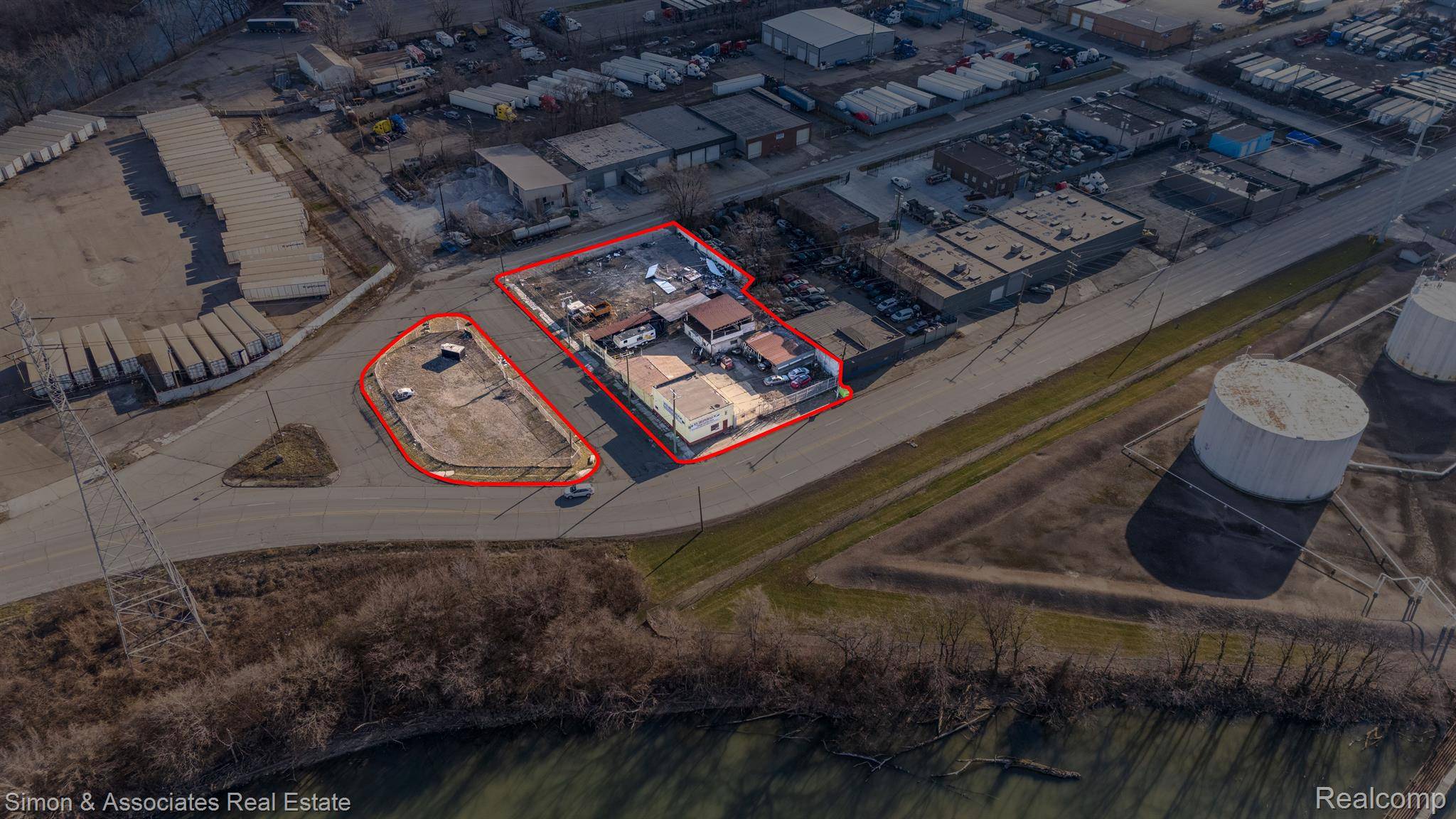 Detroit, MI 48217,303 S DIX ST