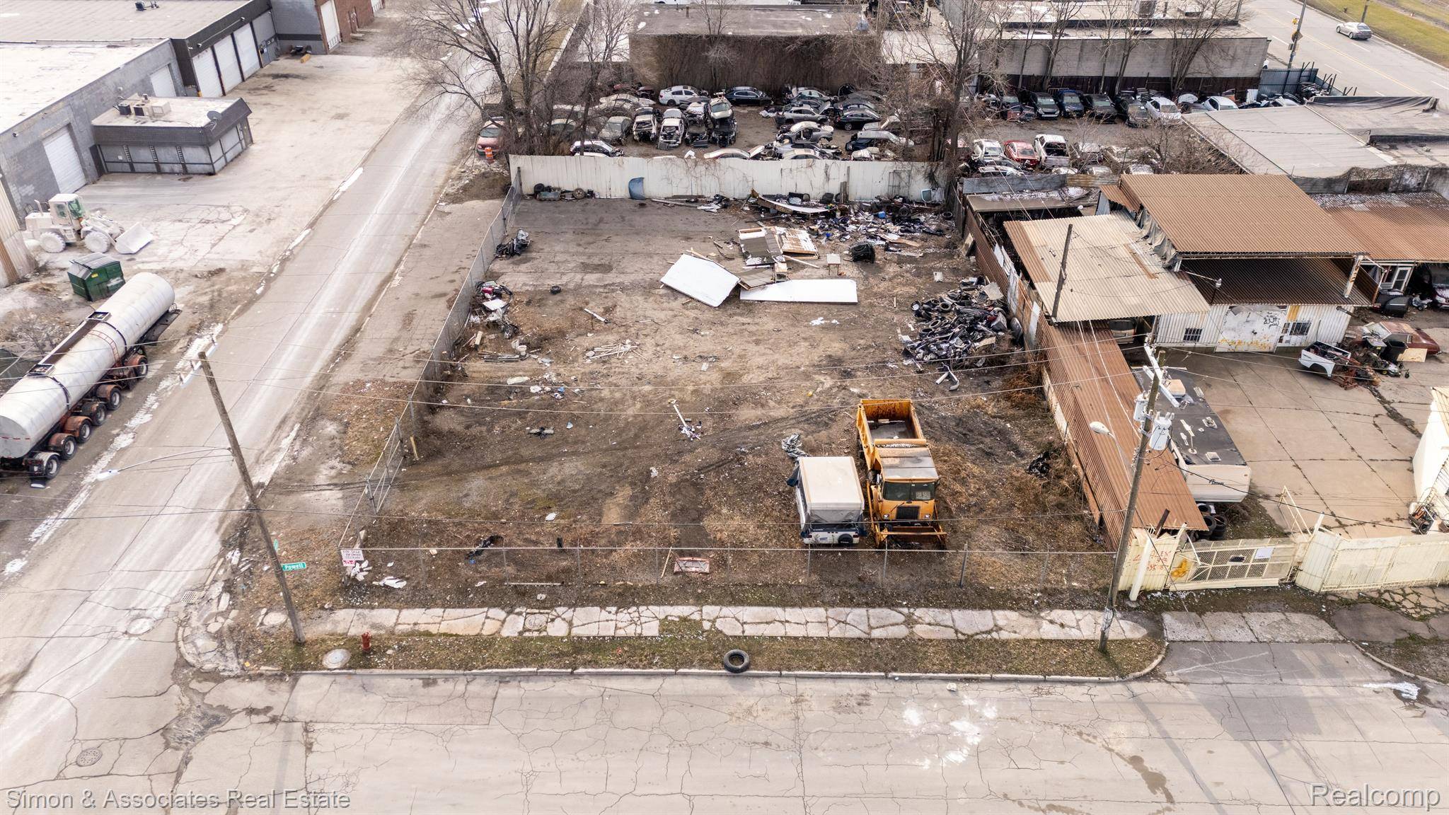 Detroit, MI 48217,303 S DIX ST