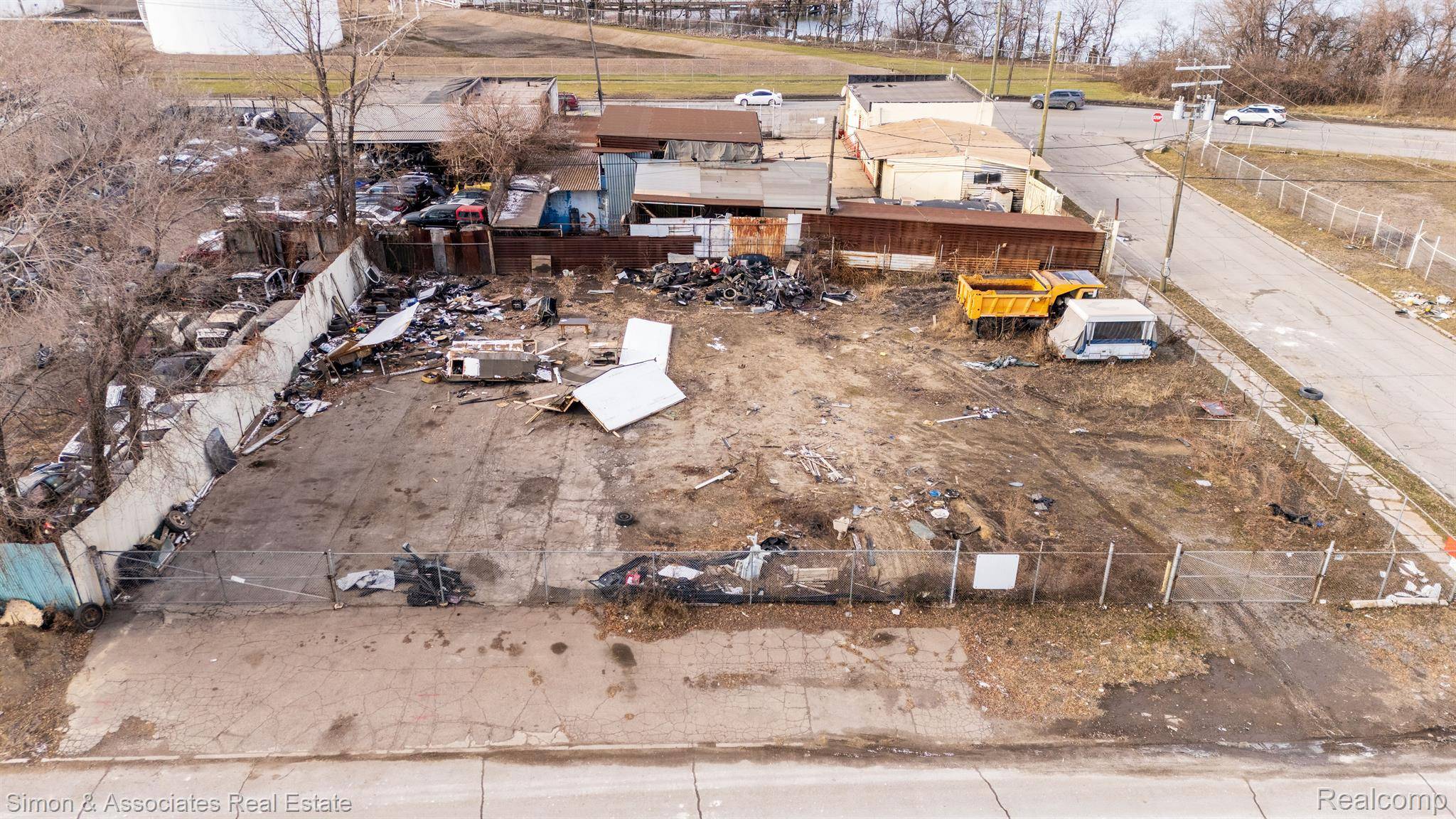 Detroit, MI 48217,303 S DIX ST