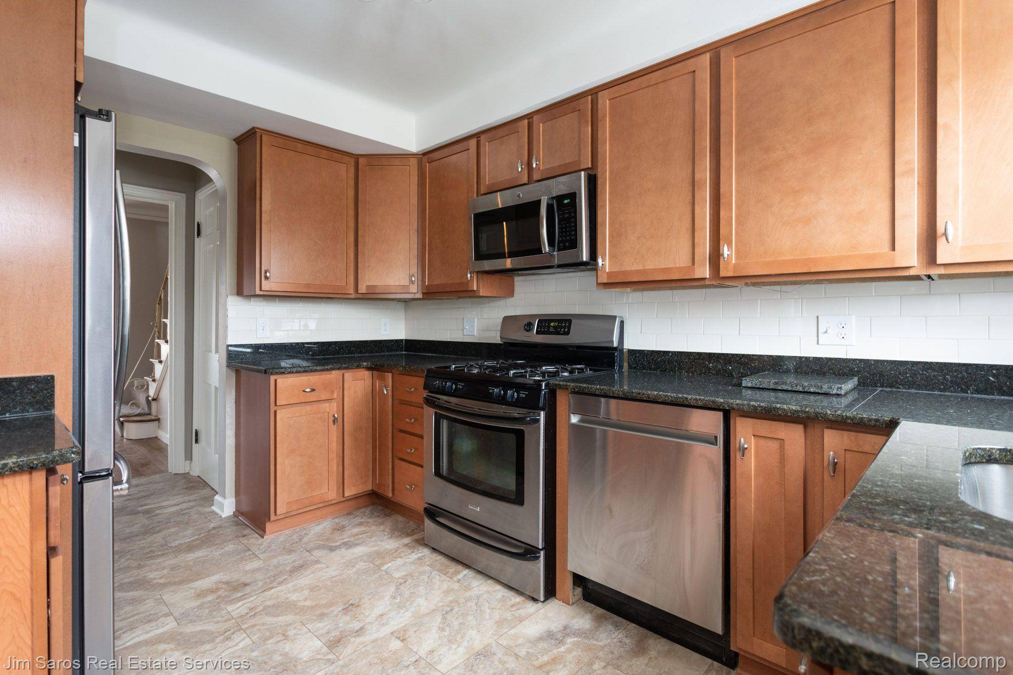 Grosse Pointe, MI 48230,661 NEFF RD