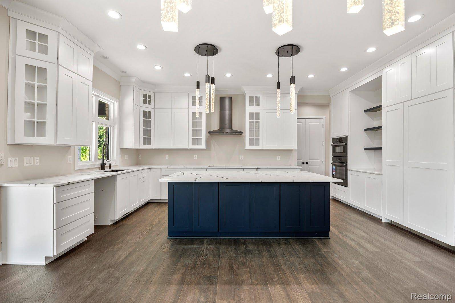 Shelby Twp, MI 48316,2231 LEEWOOD DR