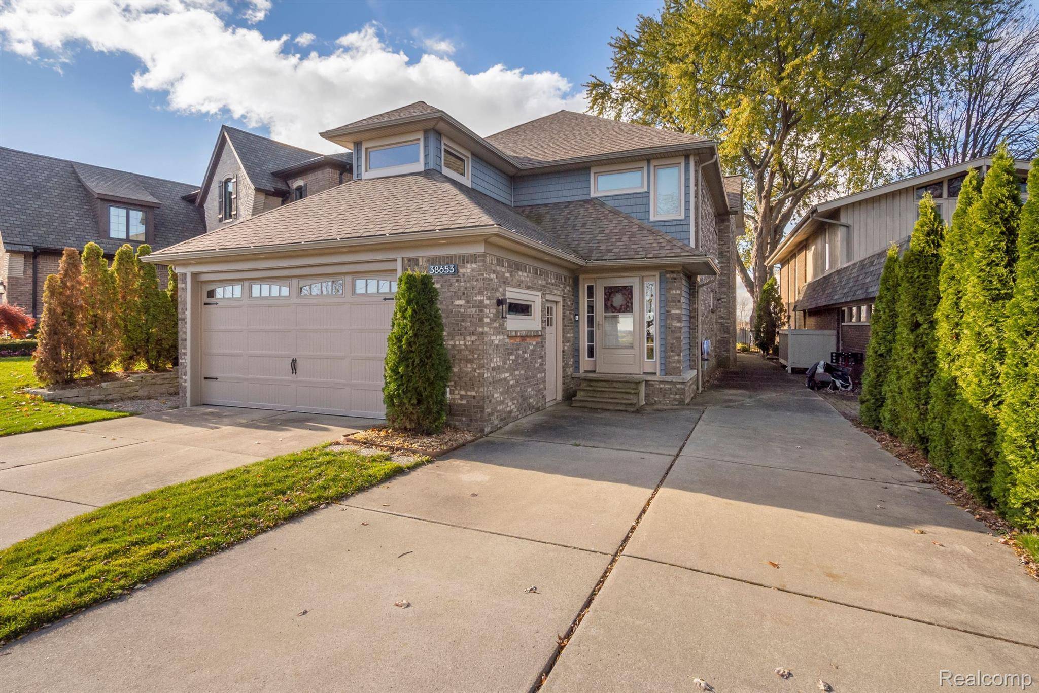 Harrison Township, MI 48045,38653 LAKESHORE DR