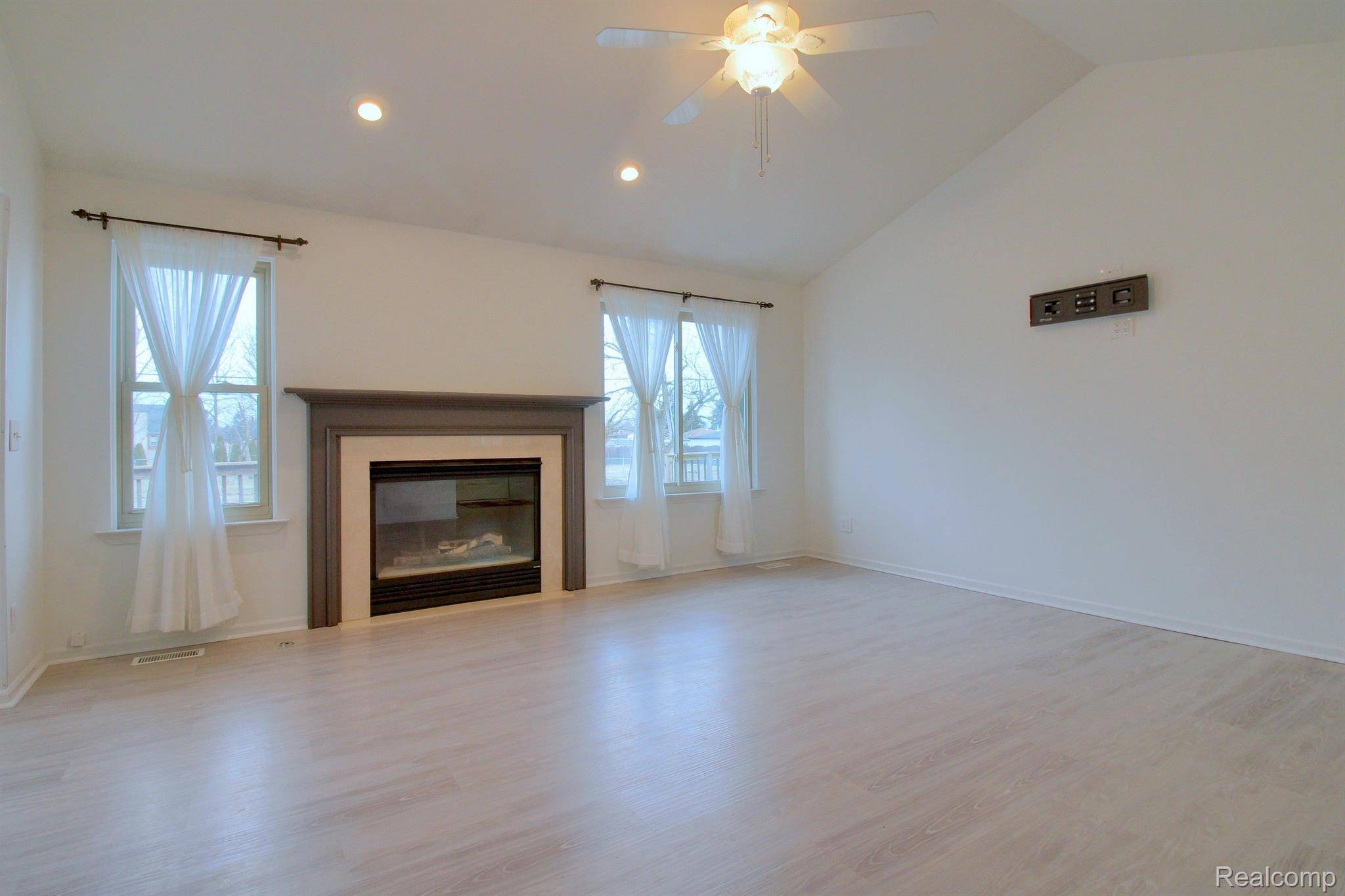 Woodhaven, MI 48183,26973 REAUME ST