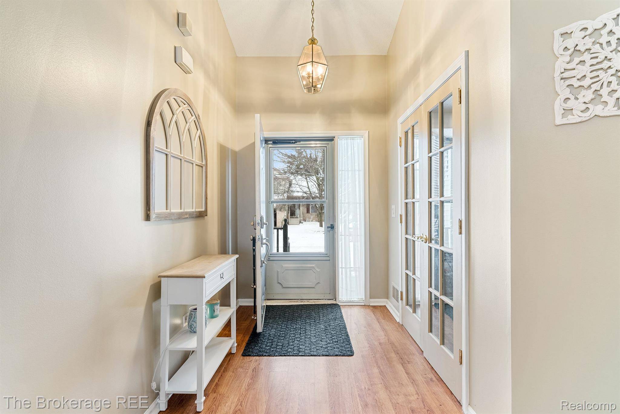 Waterford, MI 48327,321 LAKE MEADOW DR