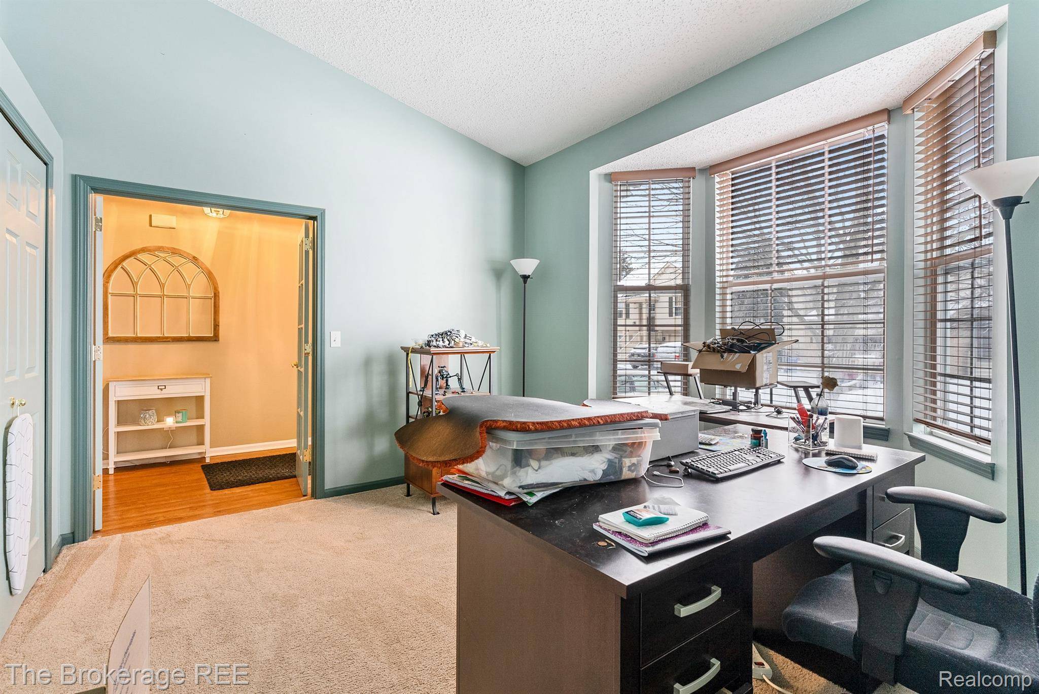 Waterford, MI 48327,321 LAKE MEADOW DR