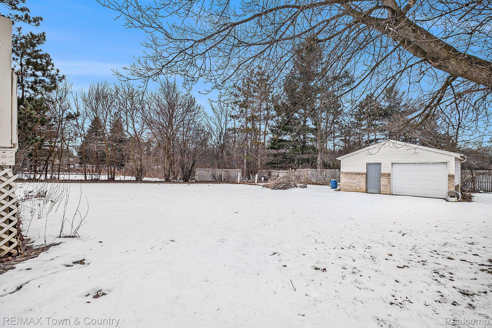 Flushing, MI 48433,6300 RIVER RD