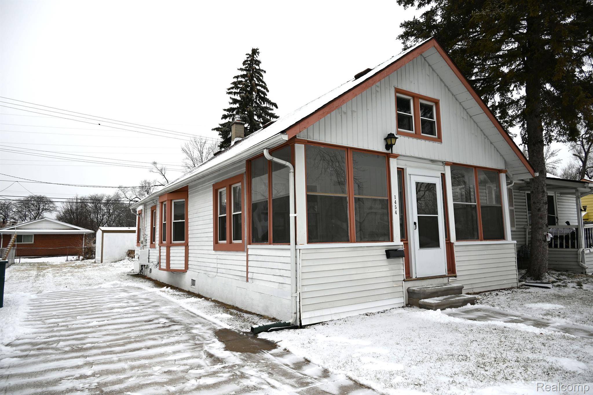 Lincoln Park, MI 48146,1454 CHANDLER AVE