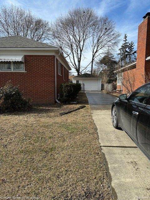 Allen Park, MI 48101,9070 PARK AVE