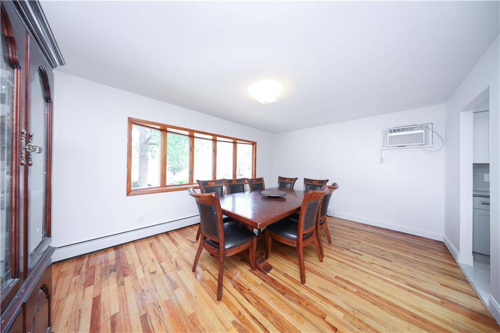 Staten  Island, NY 10308,28 North Rhett AVE