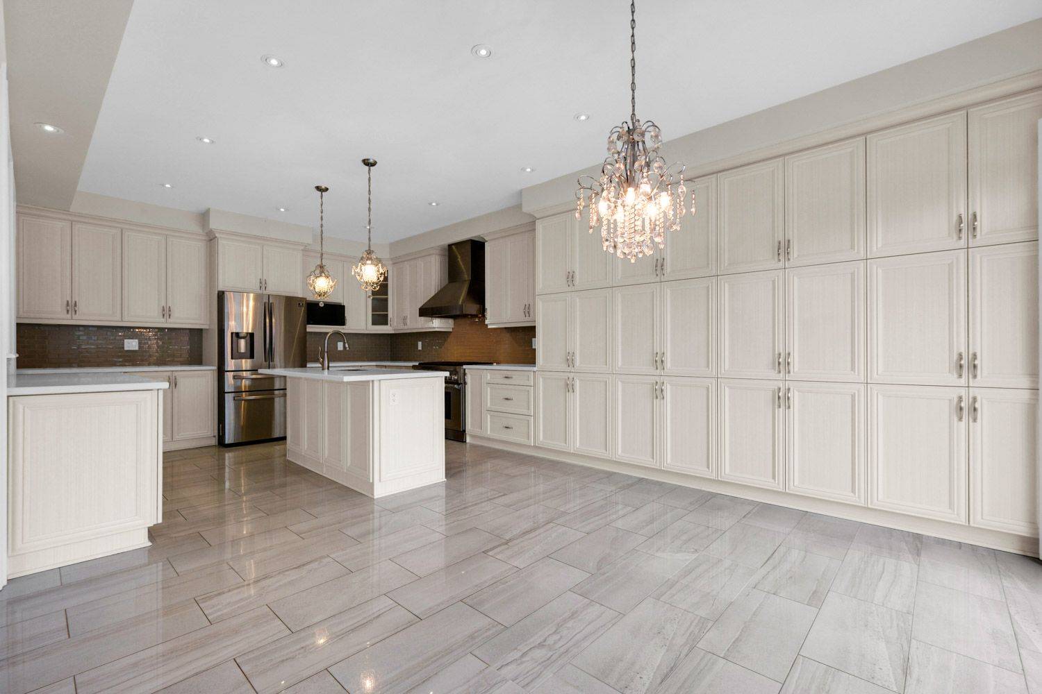 Innisfil, ON L9S 0K8,1343 Lawson ST