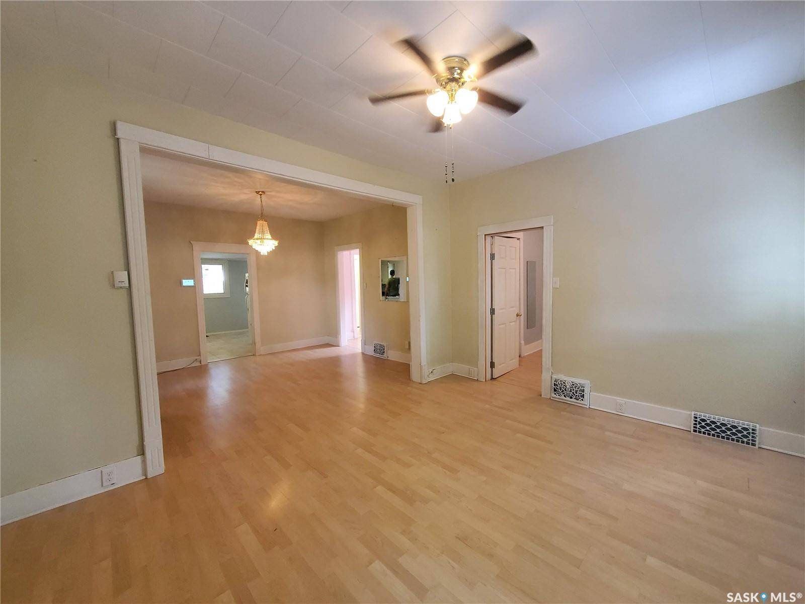 Kamsack, SK S0A 1S0,122 WALL AVENUE