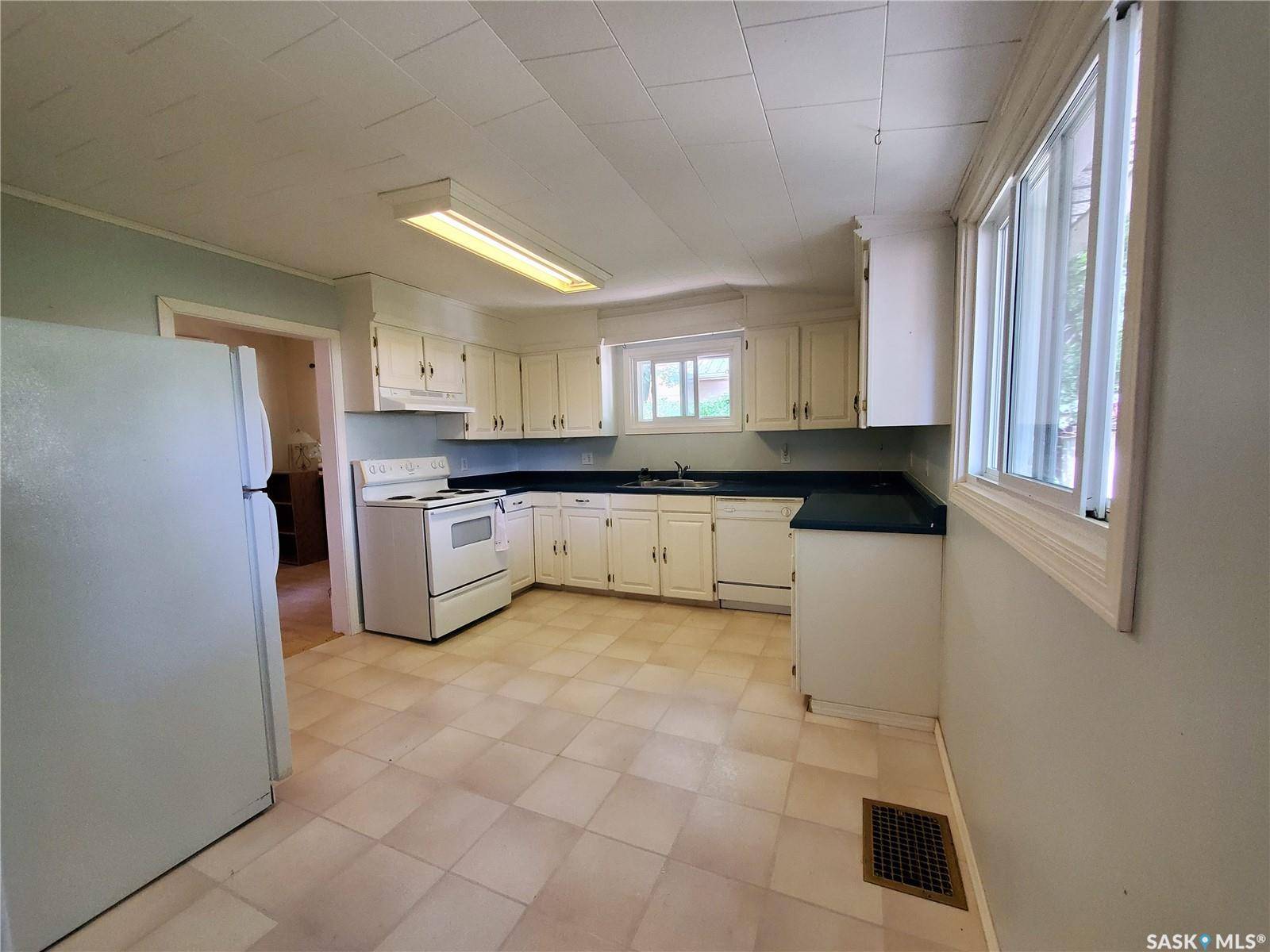 Kamsack, SK S0A 1S0,122 WALL AVENUE