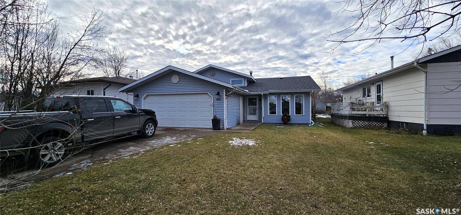 Tisdale, SK S0E 1T0,914 108th AVENUE