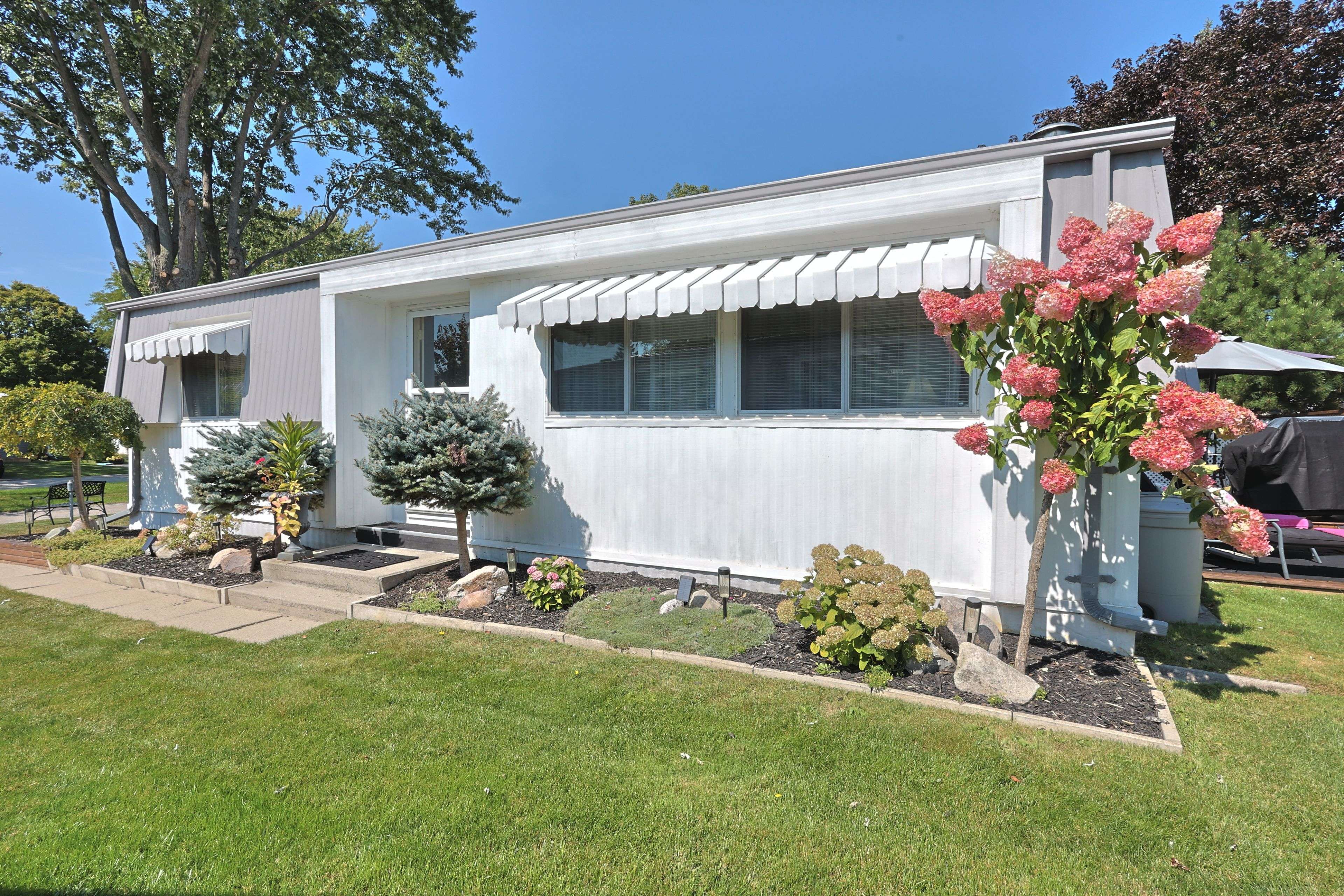 South Huron, ON N0M 1T0,208 Biltmore DR