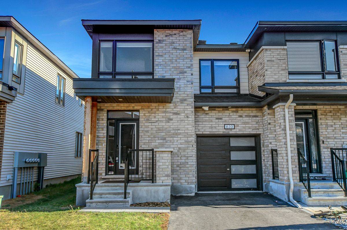 Barrhaven, ON K2J 7E5,610 Fenwick WAY